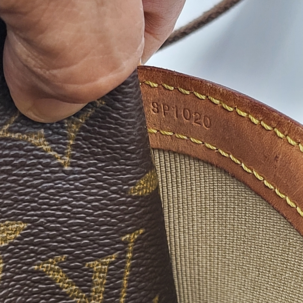 Louis Vuitton Monogram Reporter PM Bag...Authentic..!! - Picture 7 of 15